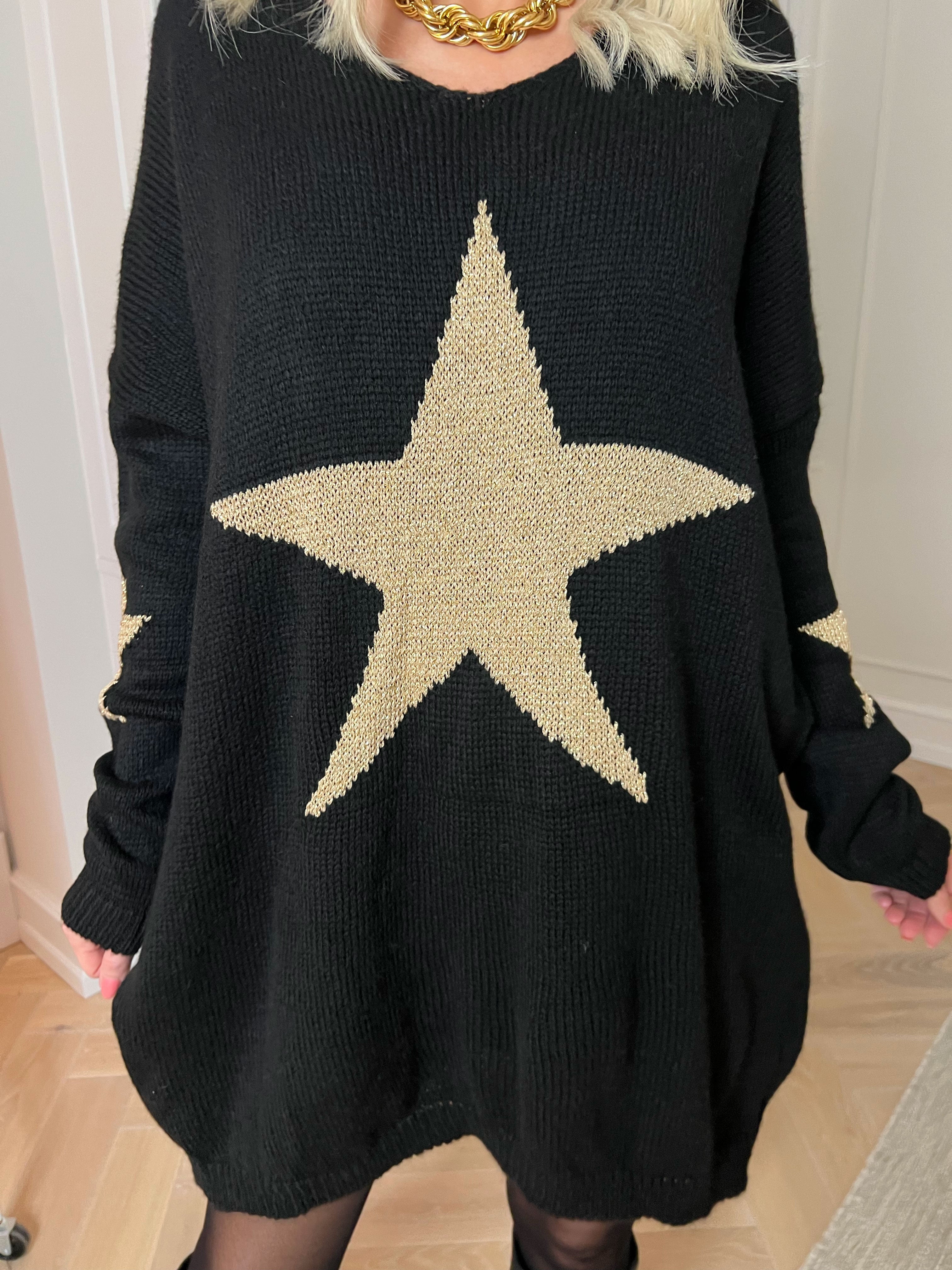 Nikola - Strikkjole med guldstjerner og v-udskæring